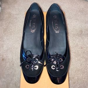 NWOT Tod’s Black Patent Flats